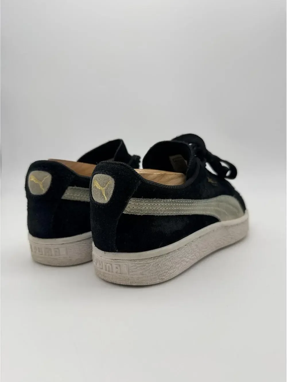 Puma‎ Suede Classic Women's Sneaker Black White Formstrip Size 7